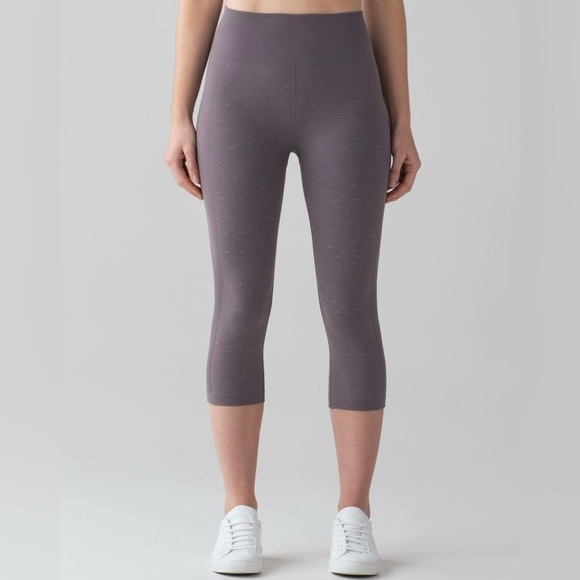 lululemon athletica Pants - Lululemon Free To Flow Crop (17") in Magnum / White, 6